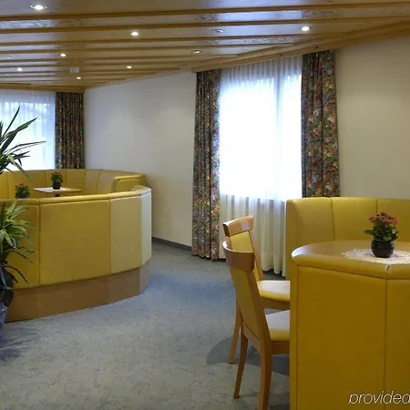 Alpin Superior ホテル サース フェー